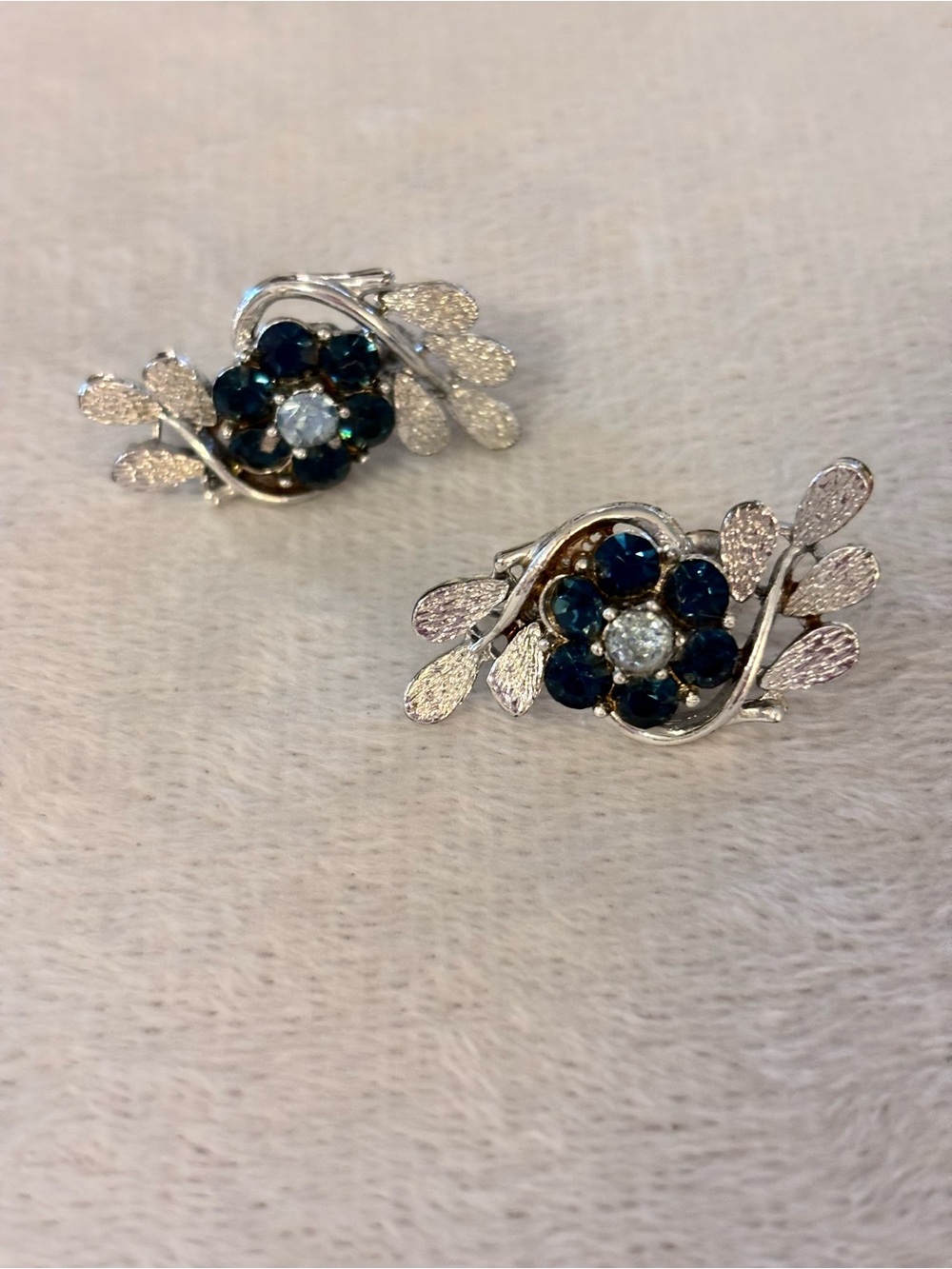 Vintage Signed CORO Sapphire Blue Rhinestone Floral Clip Earrings